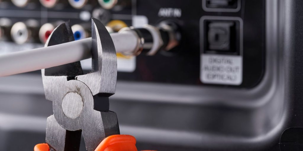 2.3 million Americans ditched pay TV services in the first quarter: This chart shows just how much more we are cutting the cord