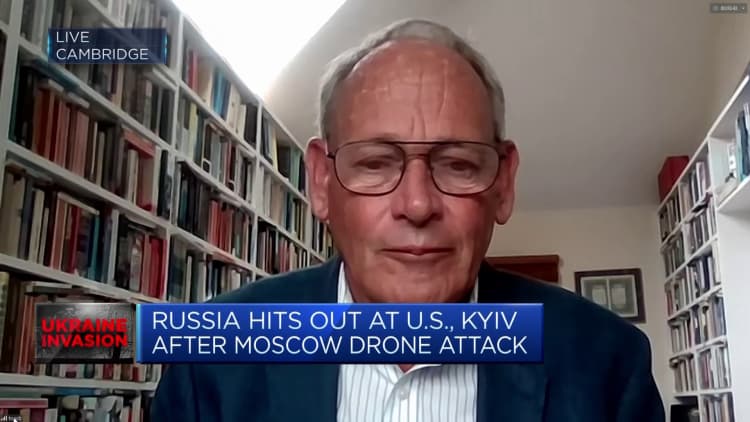 Drone attacks on Moscow will strengthen Russian support for the war, says former U.K. ambassador