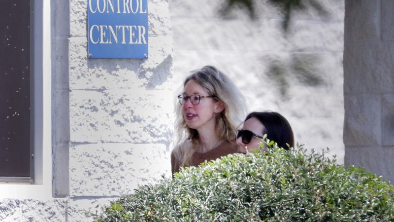 Elizabeth Holmes objects to government requesting she pay $250 a month to victims after prison