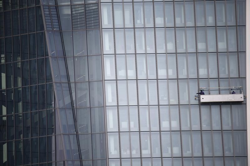 European shares end flat as China stimulus-driven advances falter