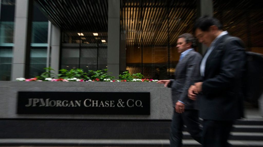 Big Banks Beat On Earnings As Higher Interest Payments Roll In