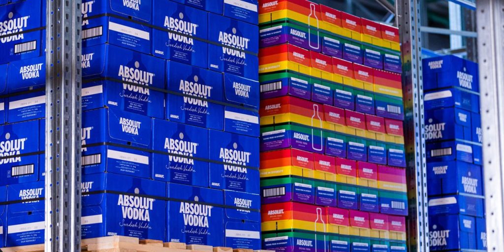 U.S. wholesale inflation slows to a crawl, PPI shows