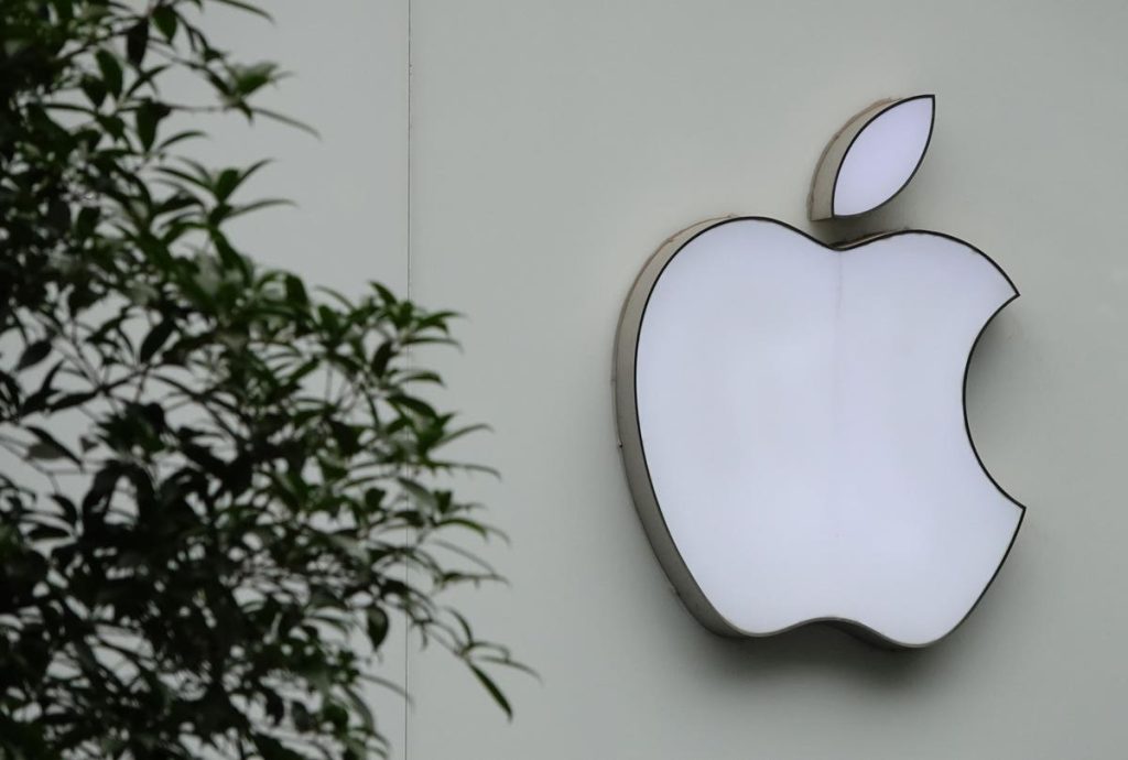 Apple Tops $3 Trillion Despite Distress and Banks Remain in Trouble