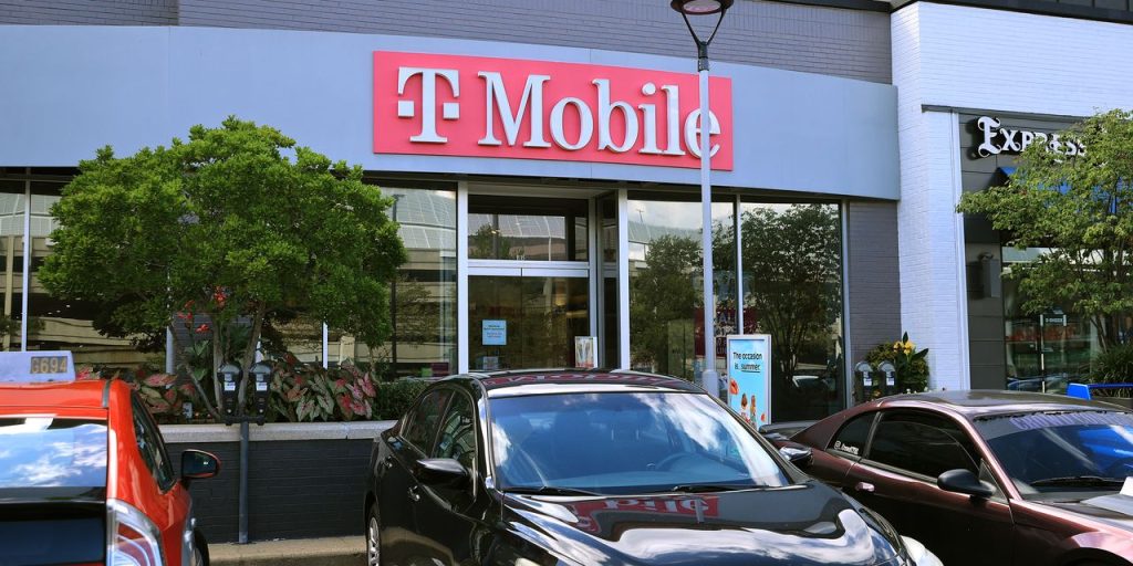 T-Mobile, Deere, and 5 More Stocks That Should Gain After Earnings