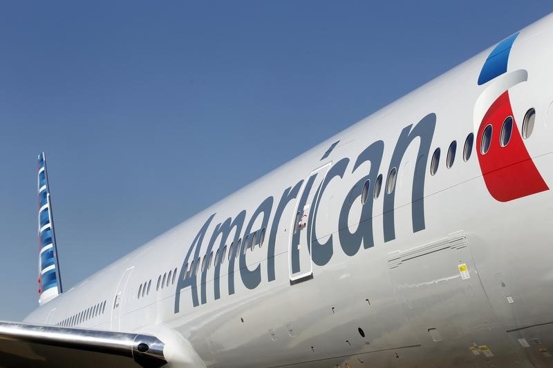American Airlines increases offer to pilots by $1 billion, matching United