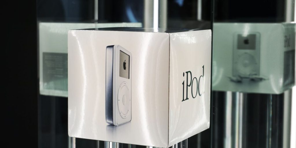 First-Generation iPod Sells for a Record $29,000