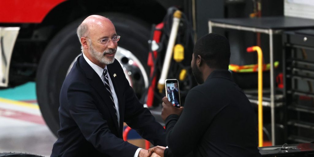 Philadelphia Fed manufacturing gauge in expansion territory for first time in a year