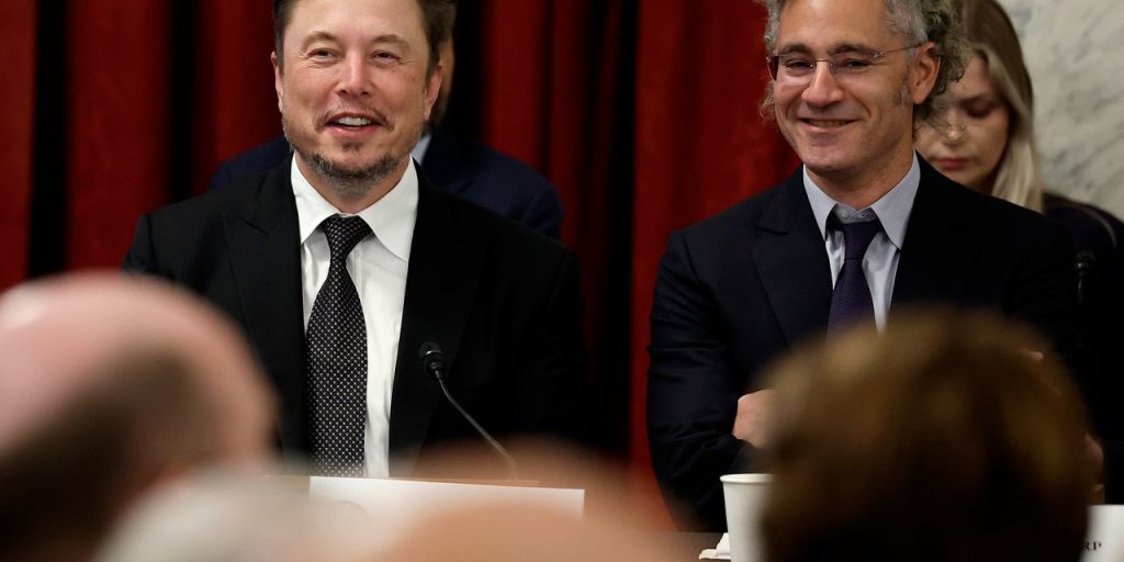 Elon Musk calls for new federal agency to oversee AI at Senate summit