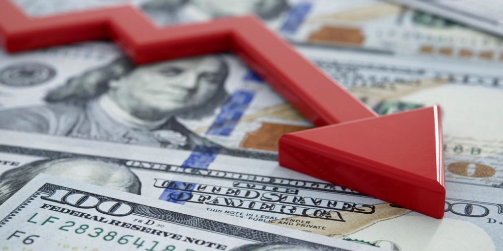 Opinion: Big deficits, easy money threaten U.S. dollar’s global dominance