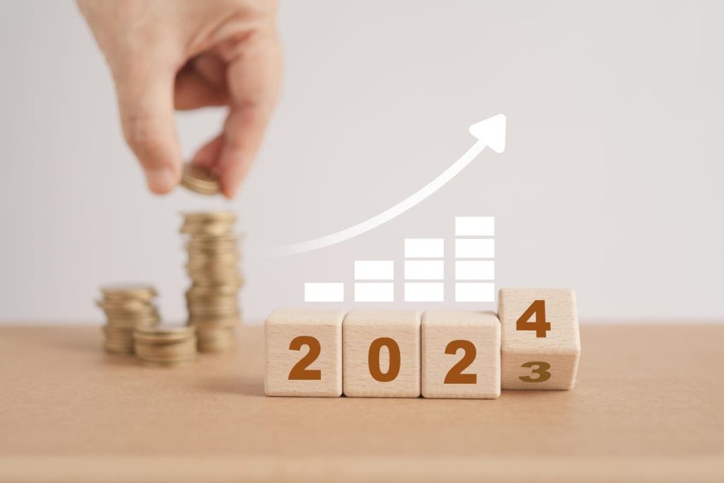 Should you claim social security benefits early or later?