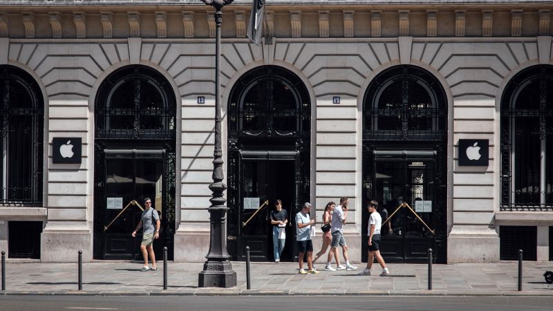 France orders Apple to pull iPhone 12 off shelves for high radiation levels