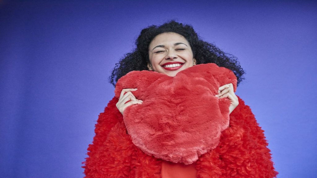 I study people with high emotional intelligence for a living—8 things they never ever do when talking to others