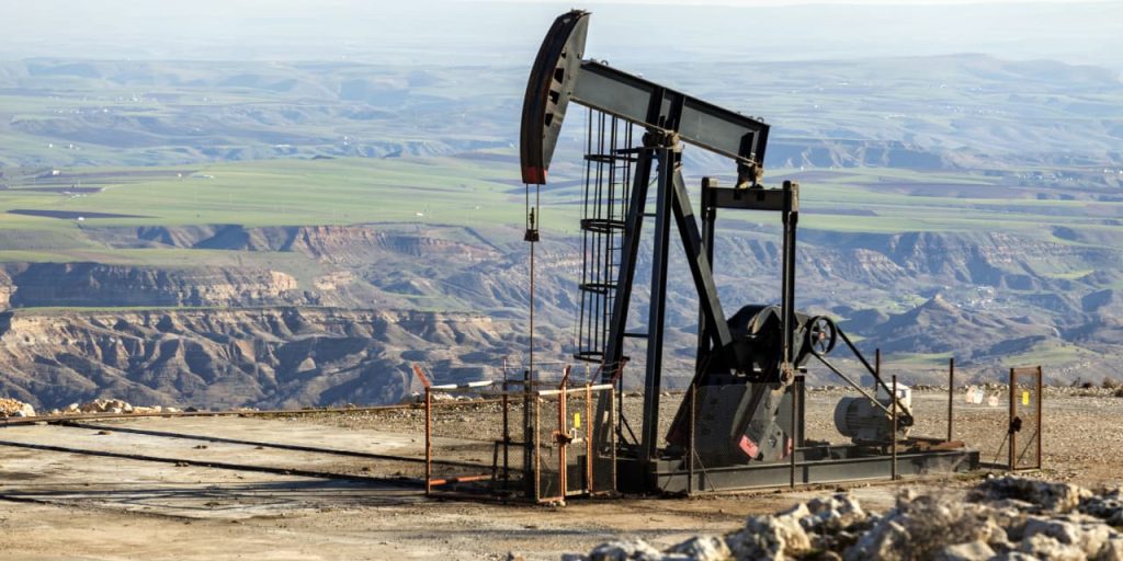 Oil ends higher after 2-day drop to nearly 4-month lows