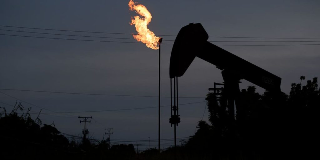 Oil Prices Fall After OPEC Meeting Gets Delayed. Disagreements Are Bad News for Bulls.