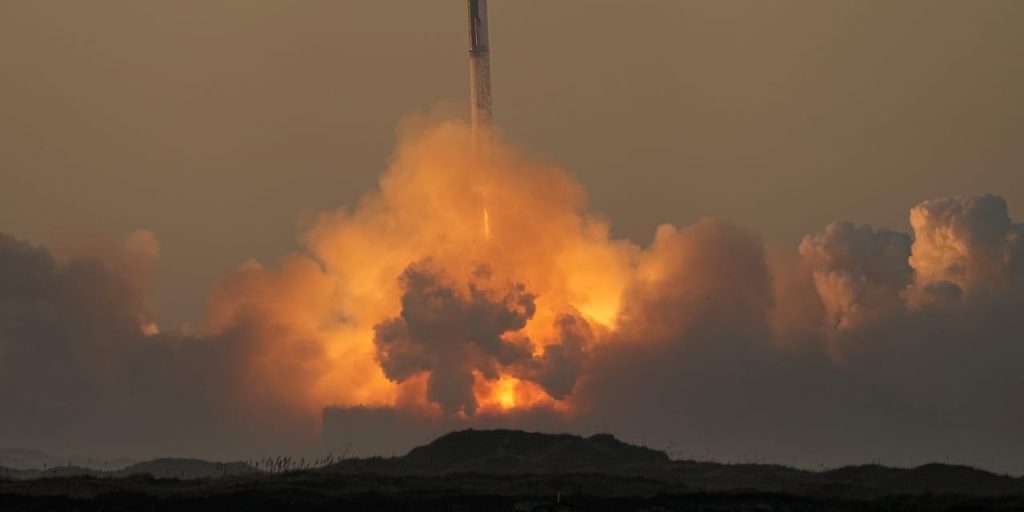 SpaceX’s Super Heavy Rocket explodes in dramatic second Starship flight test