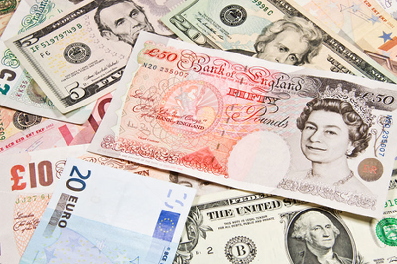 GBP/EUR and GBP/USD hold steady as markets await BoE’s interest rate decision
