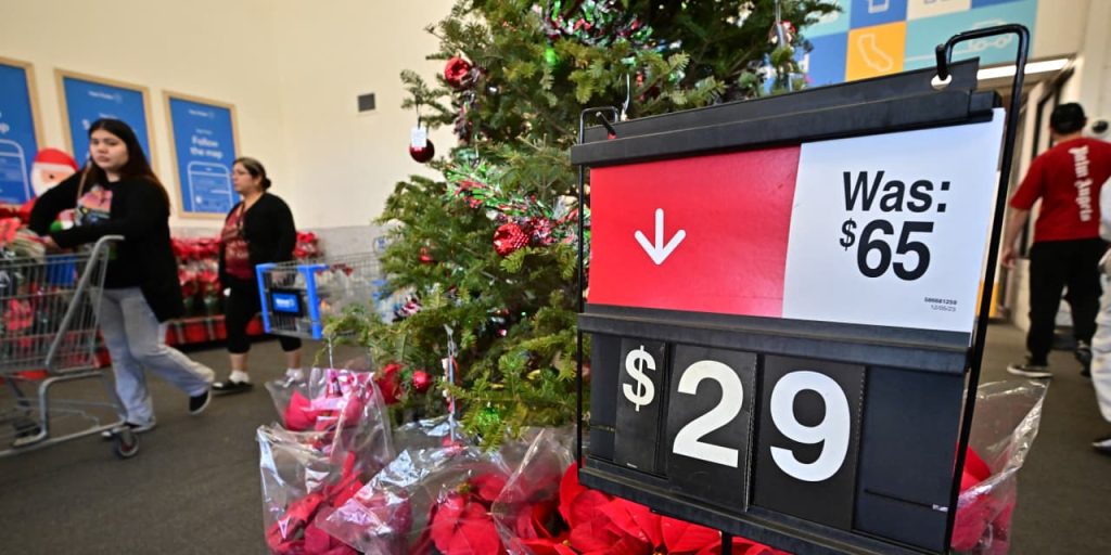 U.S. inflation will fall to 2.1% in 2024, CBO projects