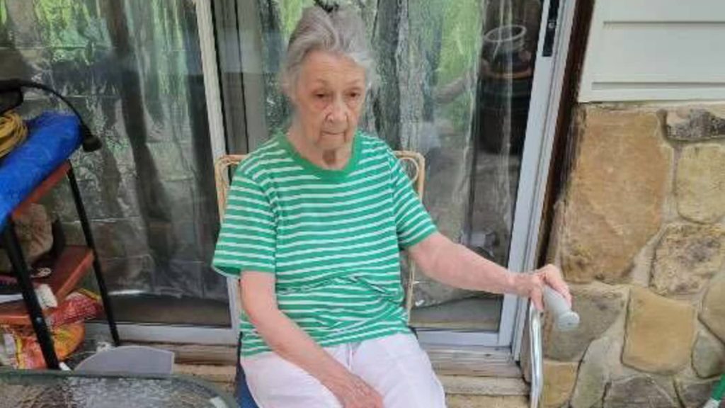 This 85-year-old mom co-signed her daughter’s student loan years ago. Now she fears the lender may take her house